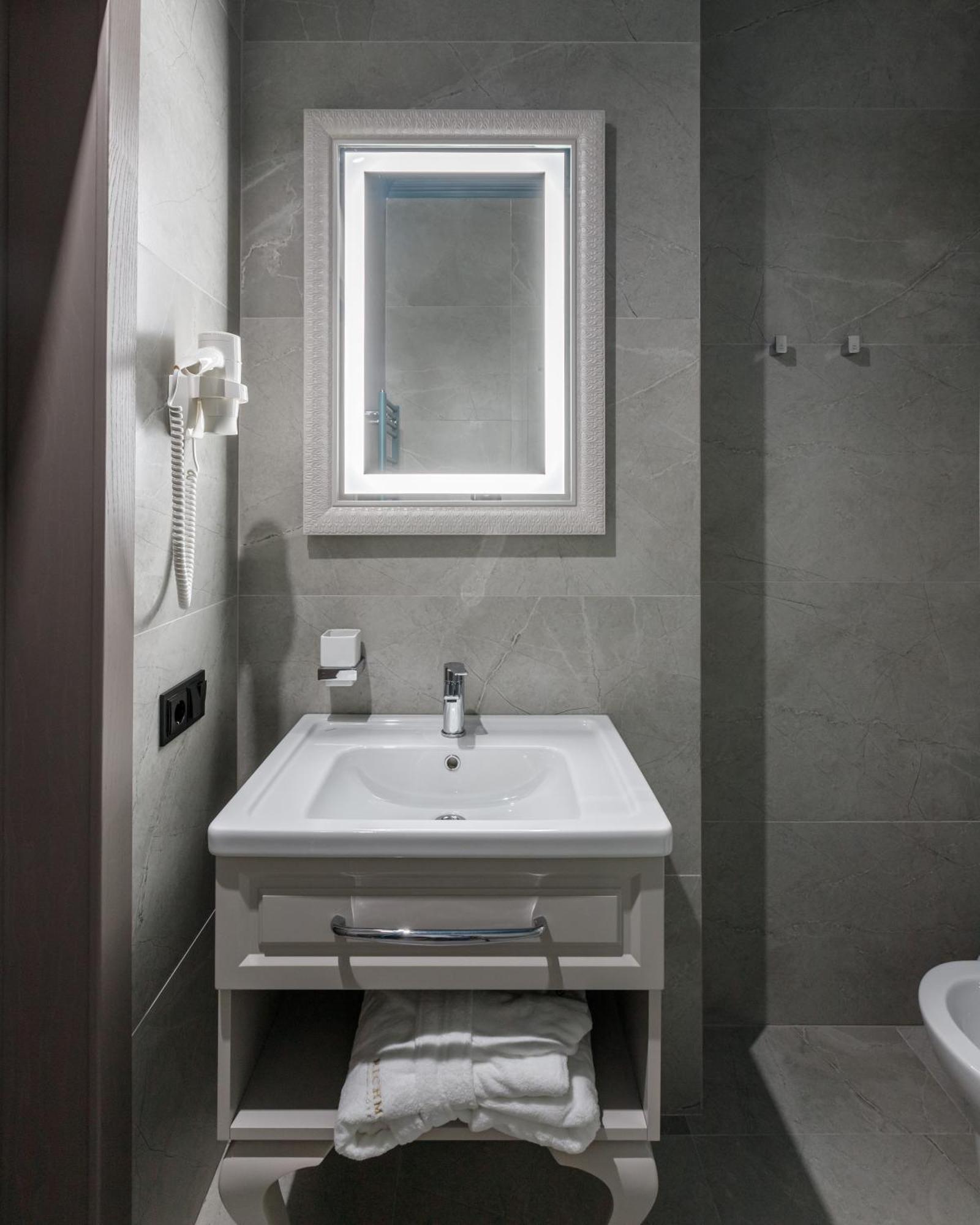 Richmond Hotel Кишинів Екстер'єр фото